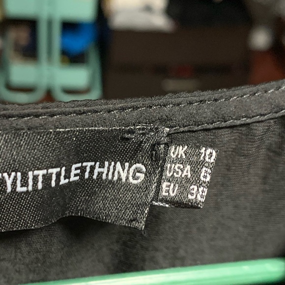 PrettyLittleThing LongSleeve Dress - Picture 5 of 5